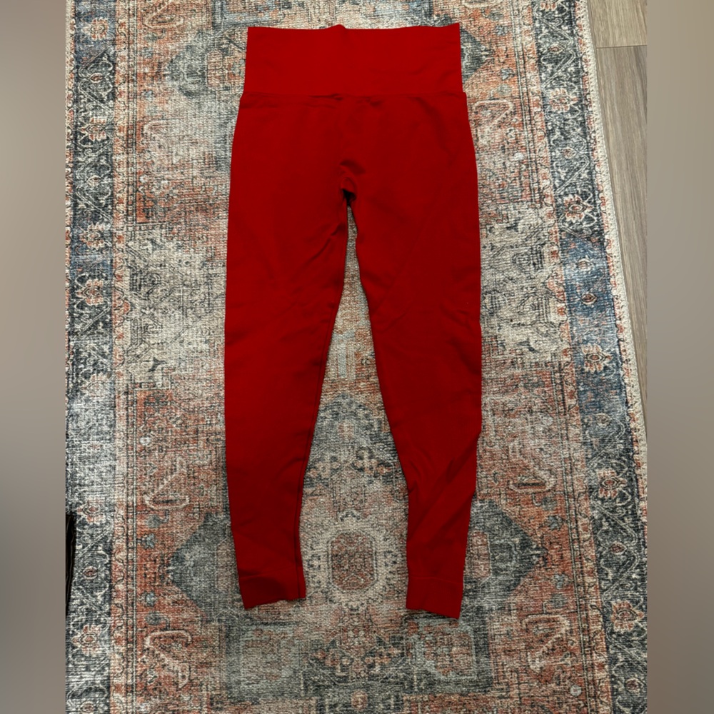 Set Active leggings bright red size medium